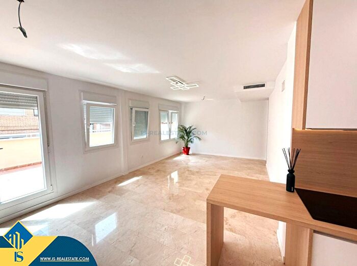 Casas en venta y pisos alquiler - 1