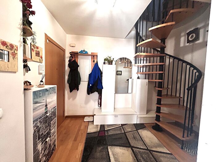 Casas en venta y pisos alquiler - 2