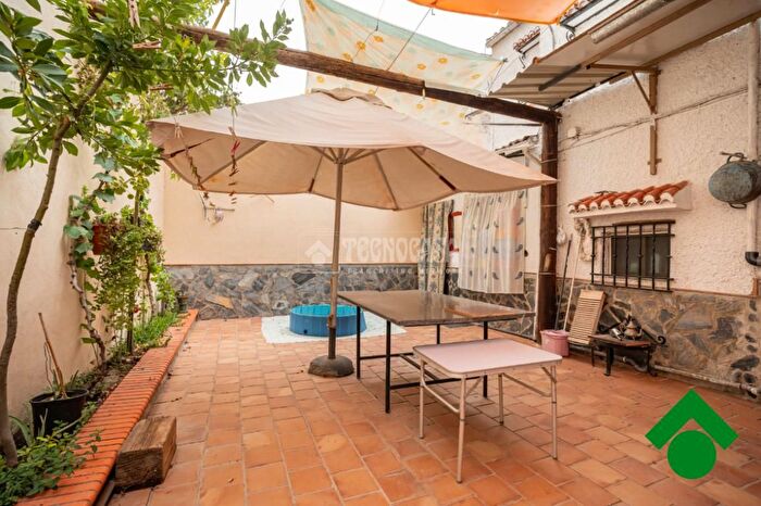 Casa en venta en Santa Fe, Granada de 4 habitaciones