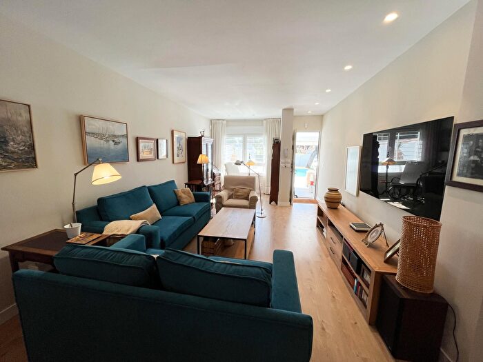 Casas en venta y pisos alquiler - 3