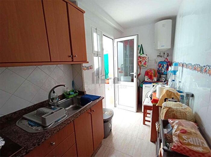 Casas en venta y pisos alquiler - 3