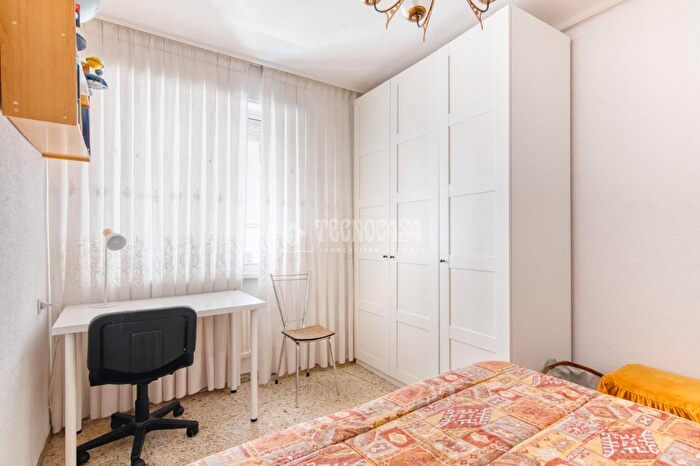 Casas en venta y pisos alquiler - 2