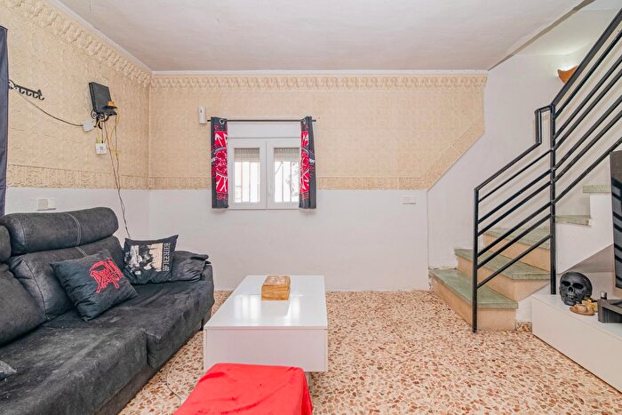 Casas en venta y pisos alquiler - 2