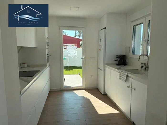 Casas en venta y pisos alquiler - 1