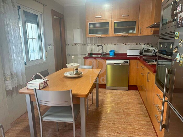 Casas en venta y pisos alquiler - 2