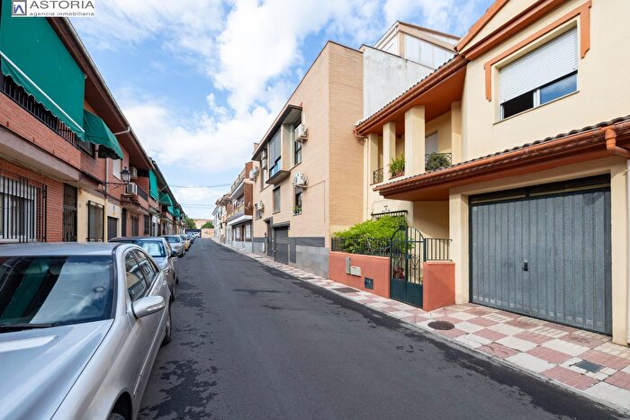Casas en venta y pisos alquiler - 1