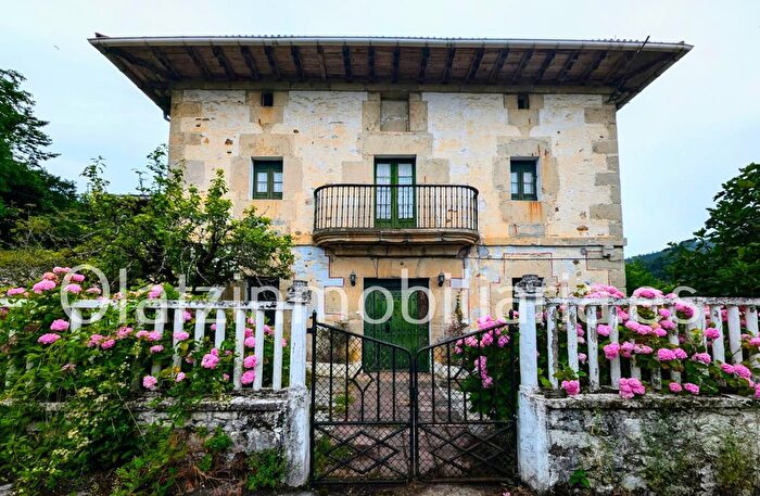 Casas en venta y pisos alquiler - 1