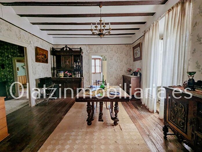Casas en venta y pisos alquiler - 2