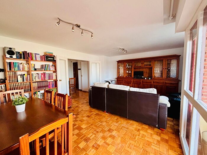 Casas en venta y pisos alquiler - 2