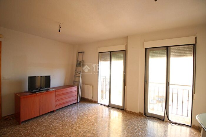 Casas en venta y pisos alquiler - 1