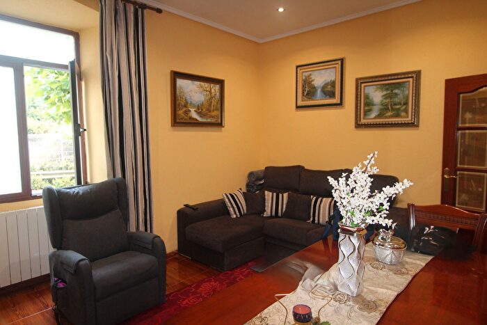 Casas en venta y pisos alquiler - 1