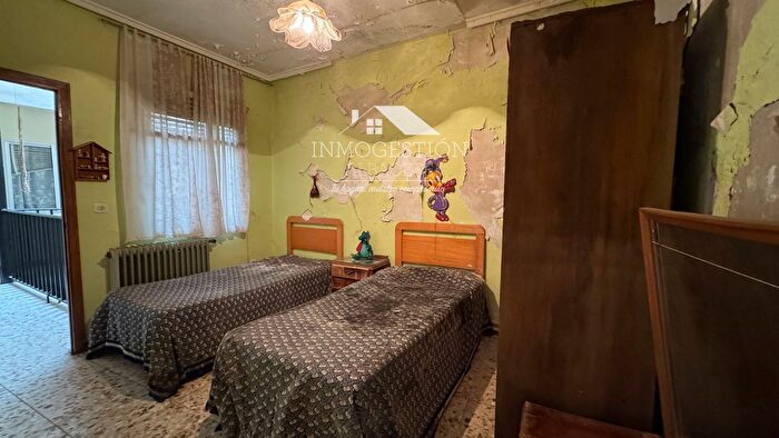 Casas en venta y pisos alquiler - 2