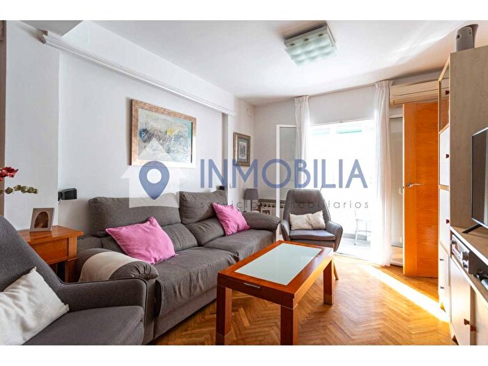 Casas en venta y pisos alquiler - 1