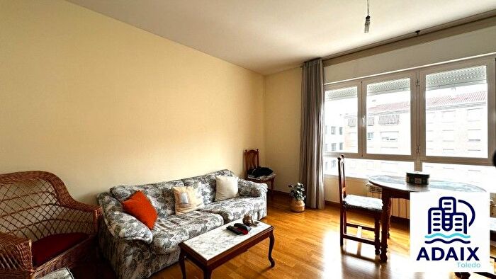 Casas en venta y pisos alquiler - 3