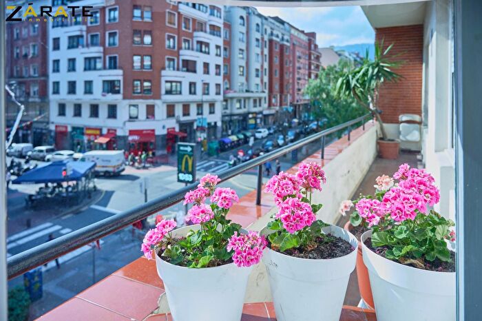 Casas en venta y pisos alquiler - 1