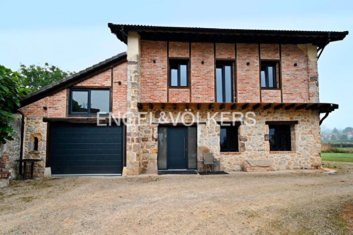 Casas en venta y pisos alquiler - 1