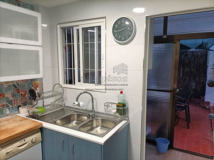 Casas en venta y pisos alquiler - 2