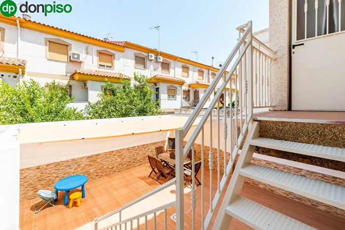 Casas en venta y pisos alquiler - 2
