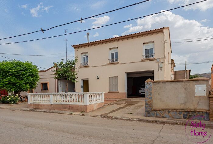 Casa en venta en Alberuela de Tubo, Huesca de 3 habitaciones