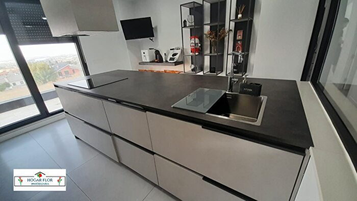 Casas en venta y pisos alquiler - 3