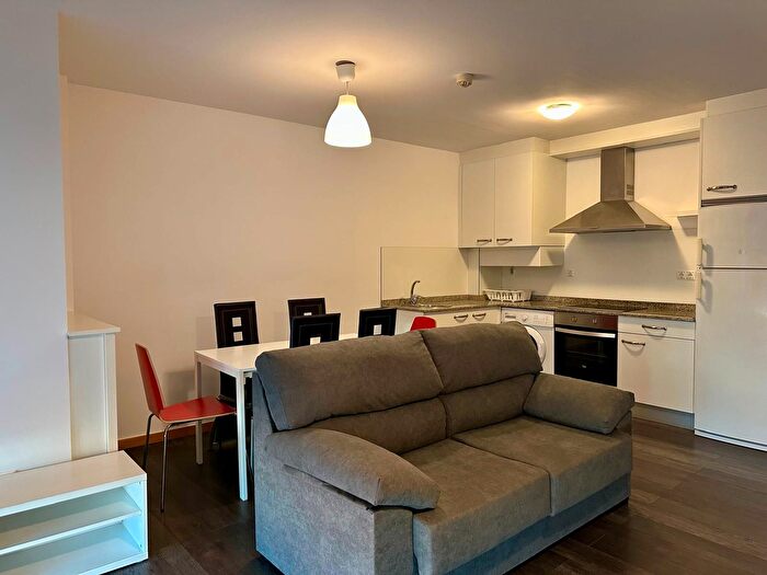 Casas en venta y pisos alquiler - 2