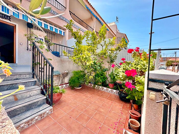 Casas en venta y pisos alquiler - 1
