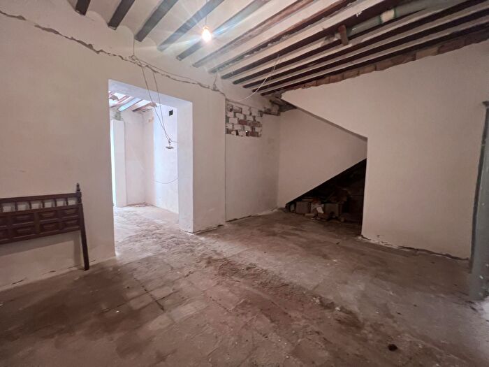 Casas en venta y pisos alquiler - 1