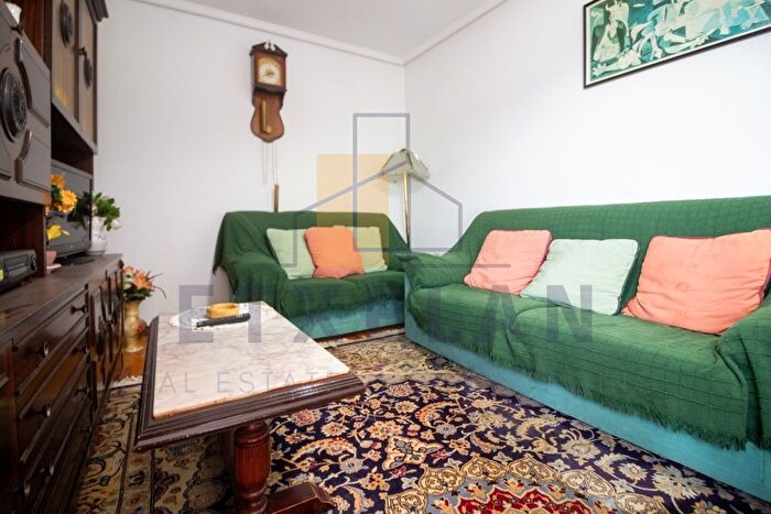Casas en venta y pisos alquiler - 2