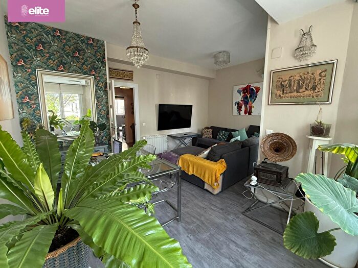 Casas en venta y pisos alquiler - 2
