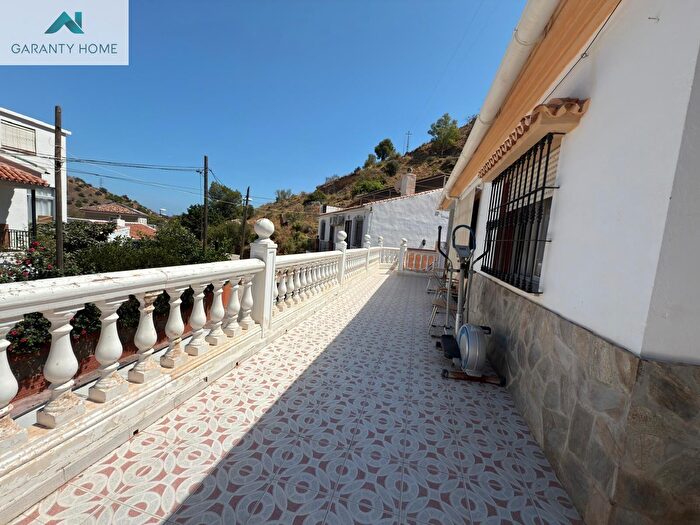 Casa en venta en Este, Cerrado de Calderón Hacienda Paredes de 6 habitaciones