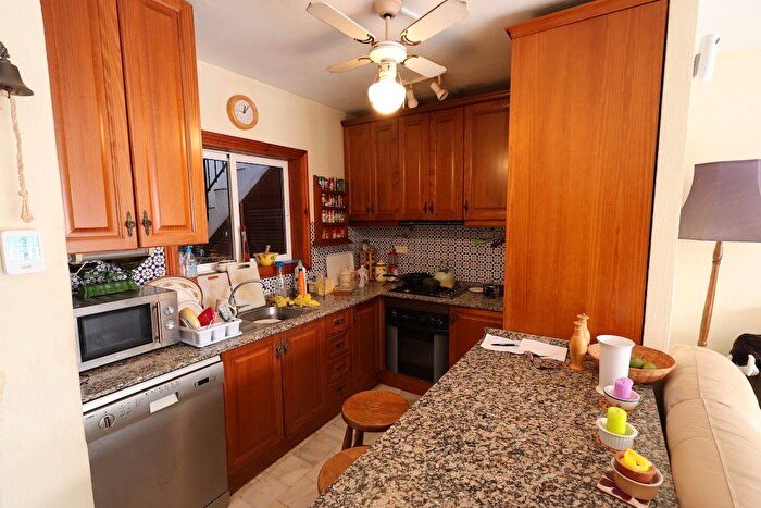 Casas en venta y pisos alquiler - 2