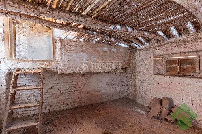 Casas en venta y pisos alquiler - 3