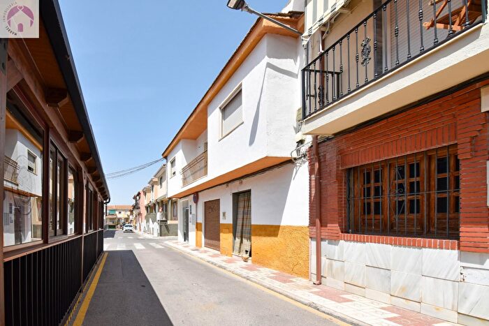 Casas en venta y pisos alquiler - 2