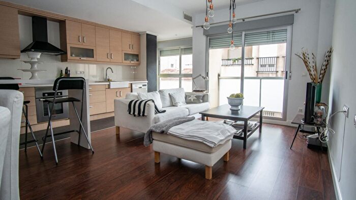 Casas en venta y pisos alquiler - 1