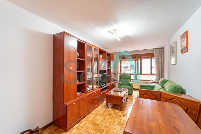 Casas en venta y pisos alquiler - 1