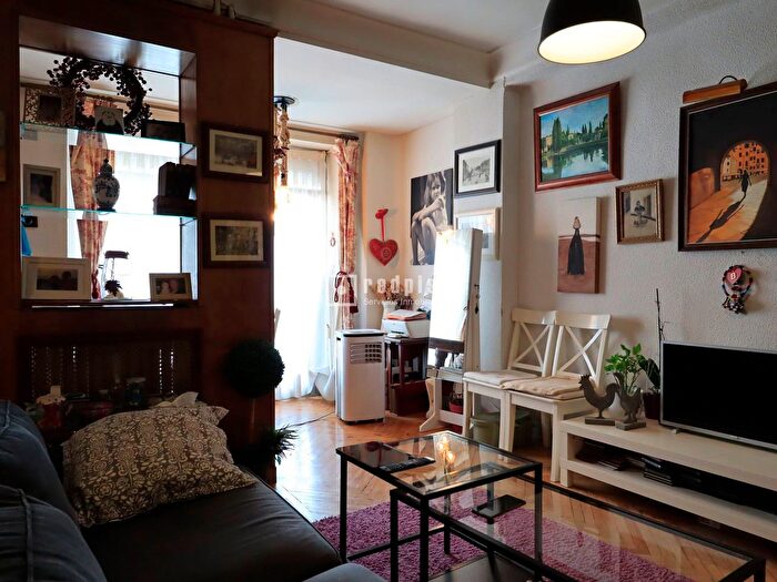 Casas en venta y pisos alquiler - 1