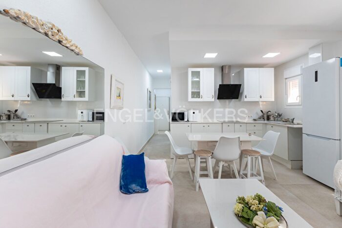 Casas en venta y pisos alquiler - 2