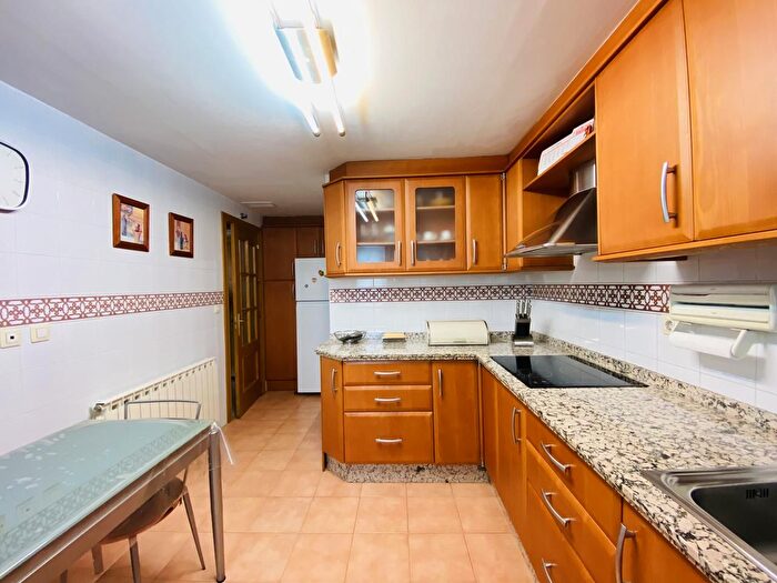 Casas en venta y pisos alquiler - 2