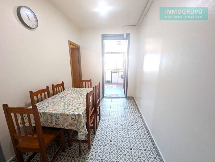 Casas en venta y pisos alquiler - 3