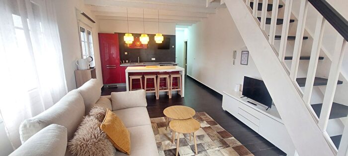 Casas en venta y pisos alquiler - 3
