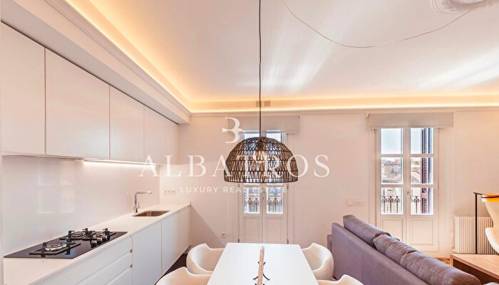 Casas en venta y pisos alquiler - 3