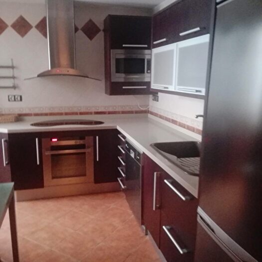 Casas en venta y pisos alquiler - 1