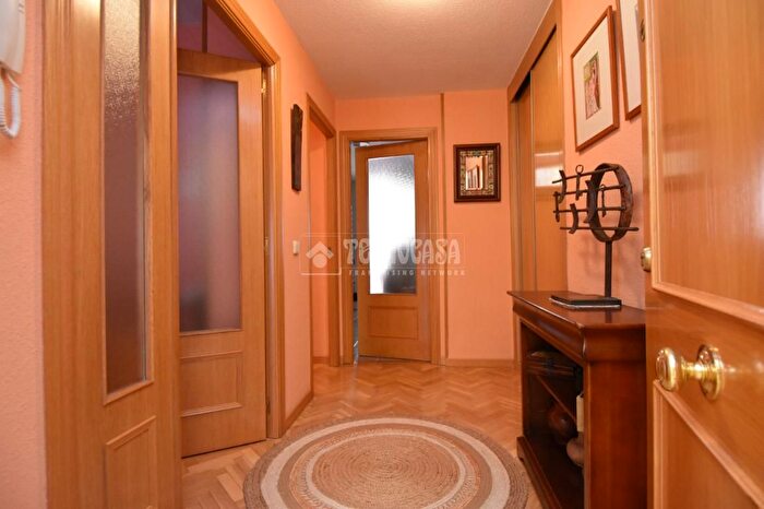 Casas en venta y pisos alquiler - 3