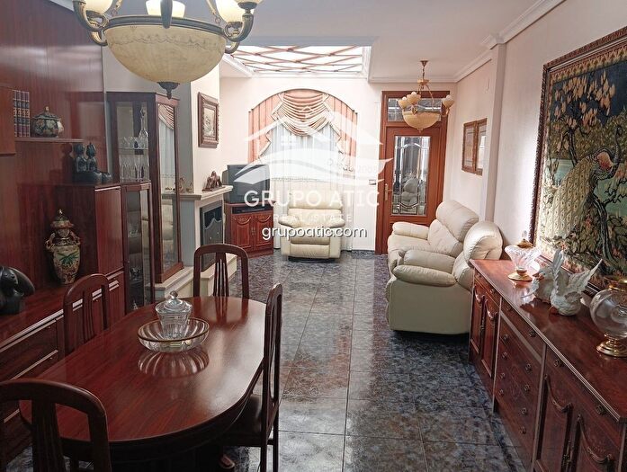 Casas en venta y pisos alquiler - 1