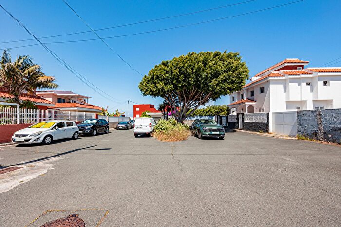 Casa en venta en Vegueta Cono Sur Tafira, Tafira de 5 habitaciones