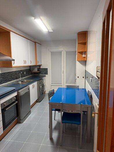 Casas en venta y pisos alquiler - 1