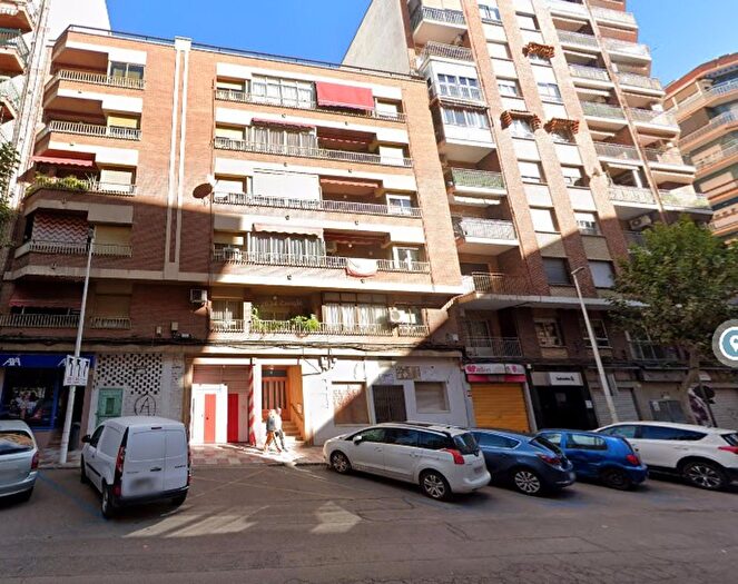 Casas en venta y pisos alquiler - 2