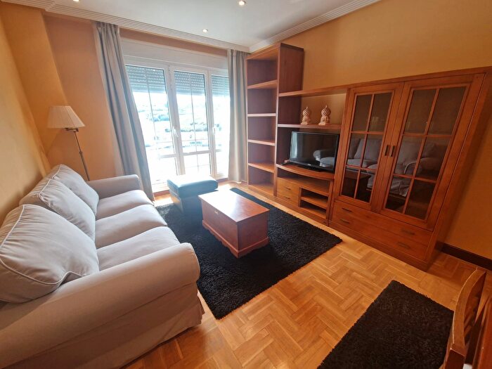 Piso en alquiler en El Carbayedo El Quirinal, Avilés de 2 habitaciones