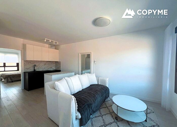 Casas en venta y pisos alquiler - 1