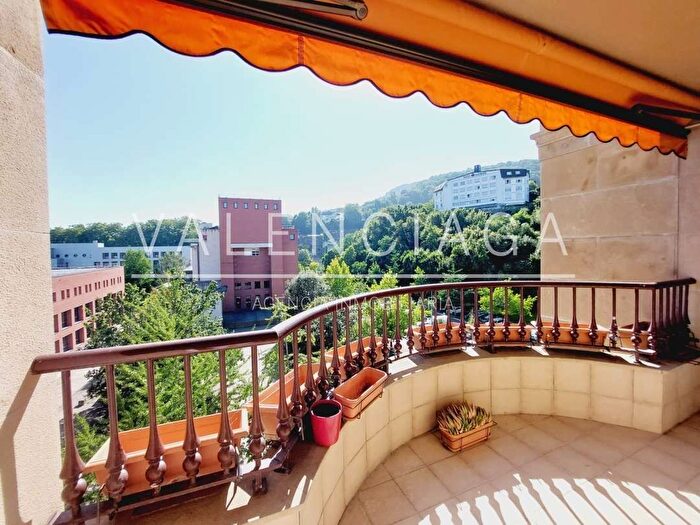 Casas en venta y pisos alquiler - 1